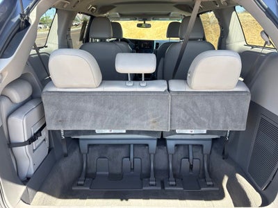 2015 Toyota Sienna XLE 8 Passenger