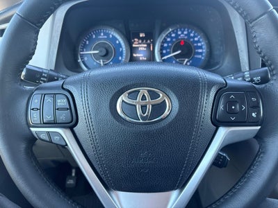 2015 Toyota Sienna XLE 8 Passenger
