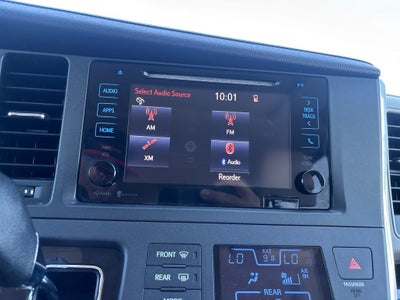 2015 Toyota Sienna XLE 8 Passenger