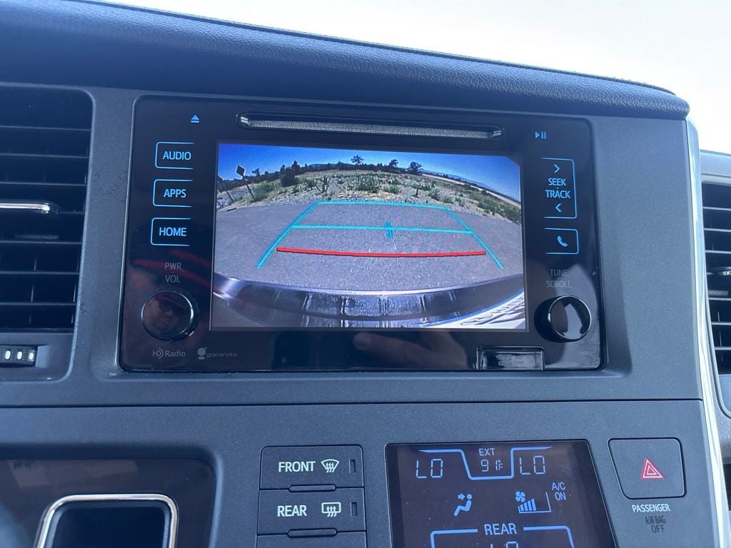 2015 Toyota Sienna XLE 8 Passenger