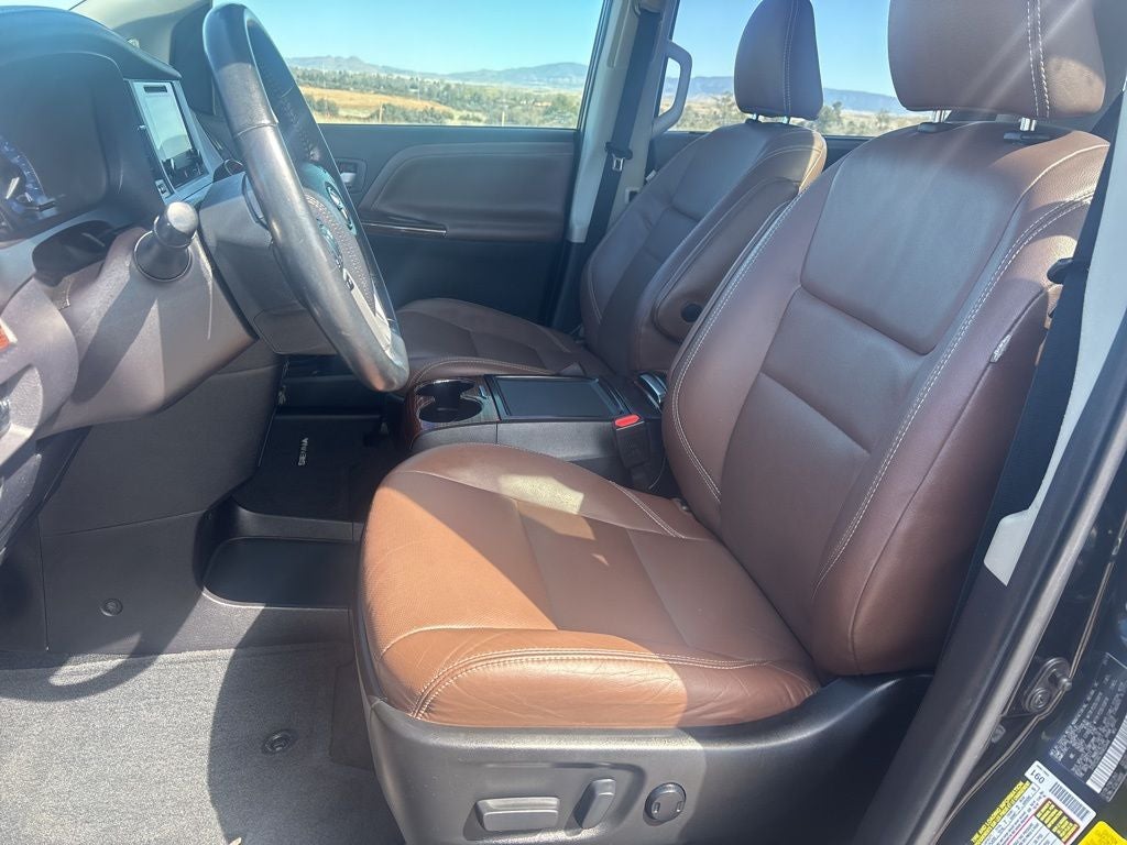 2017 Toyota Sienna Limited Premium 7 Passenger