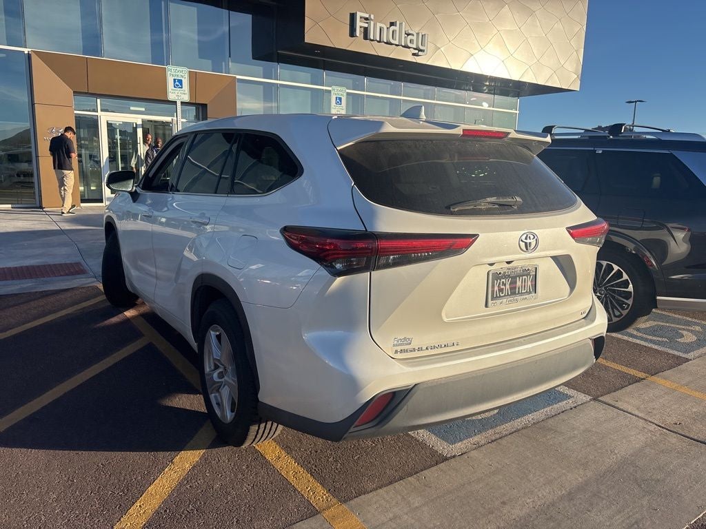 2021 Toyota Highlander LE