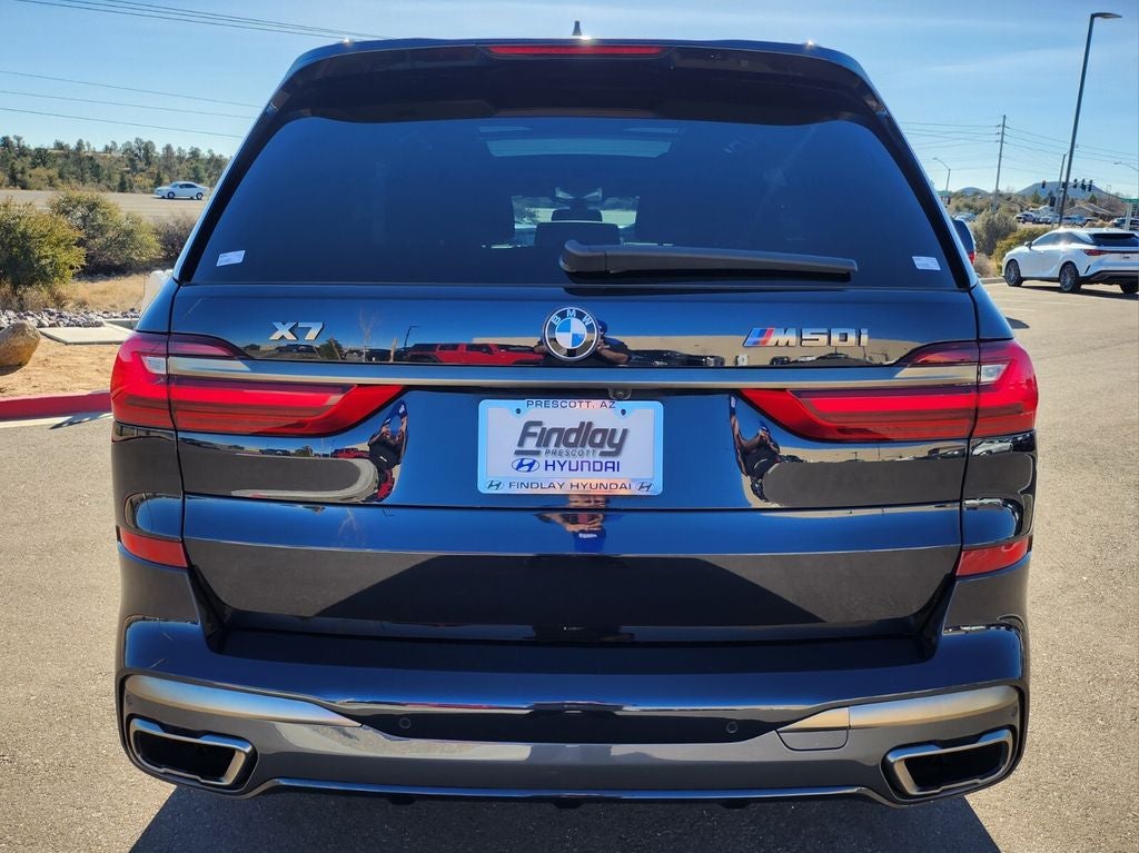 2022 BMW X7 M50i