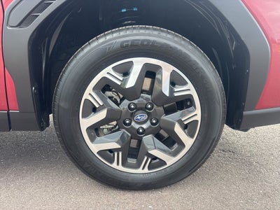 2025 Subaru Forester Base