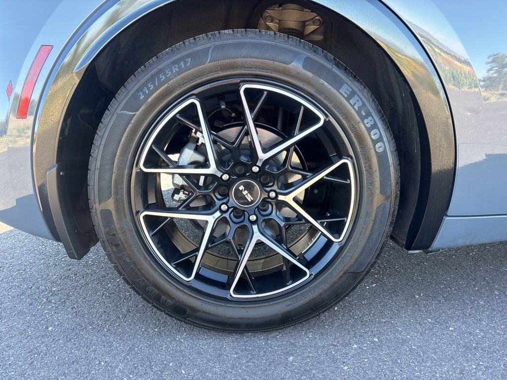2023 Toyota Prius XLE