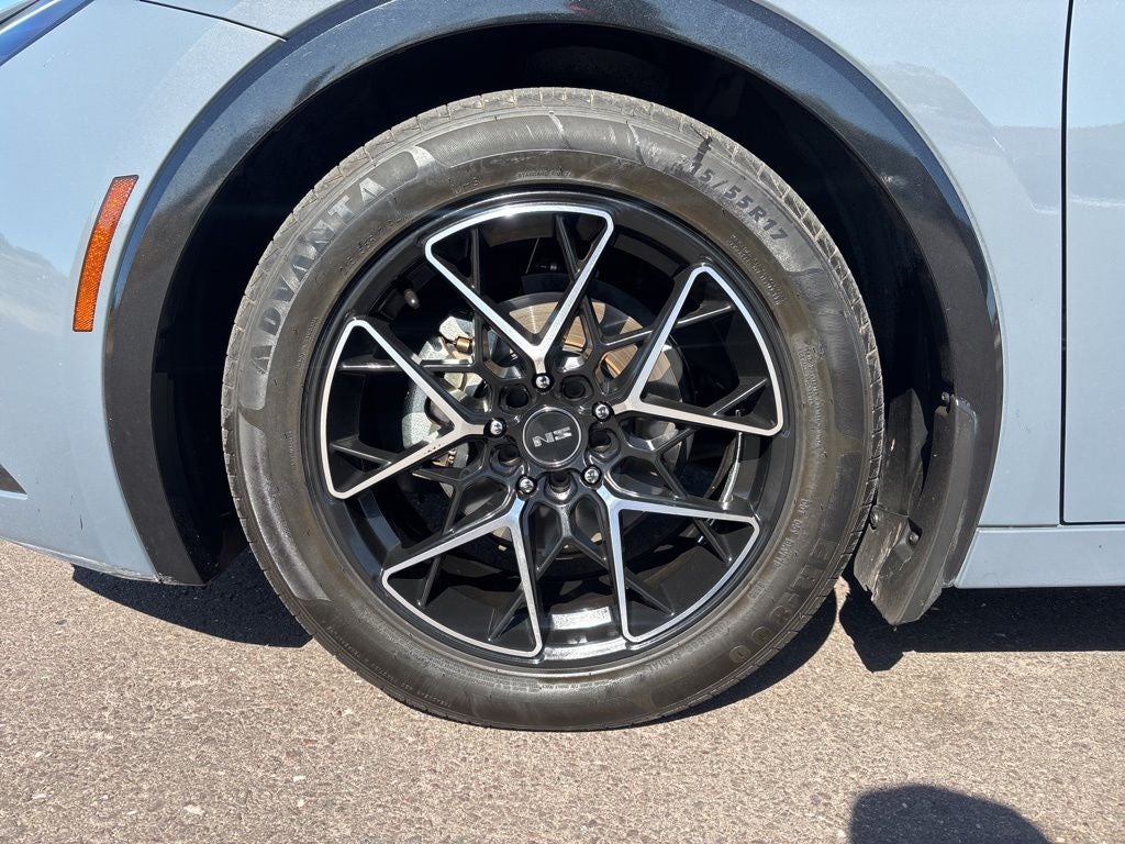 2023 Toyota Prius XLE