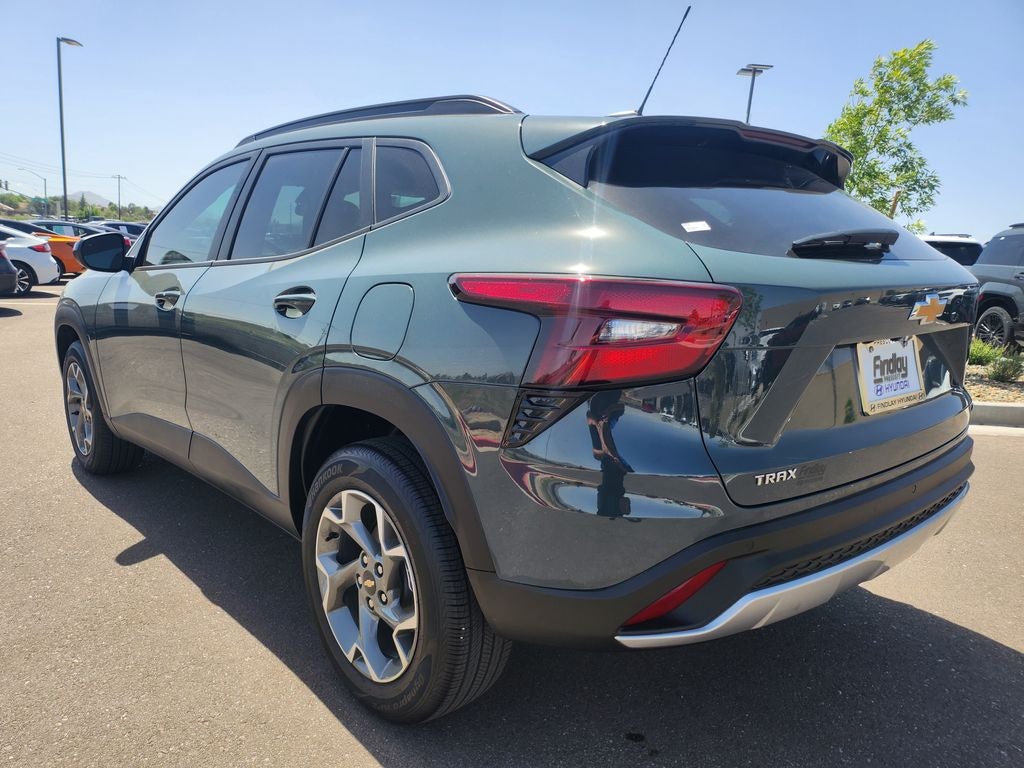 2025 Chevrolet Trax LT