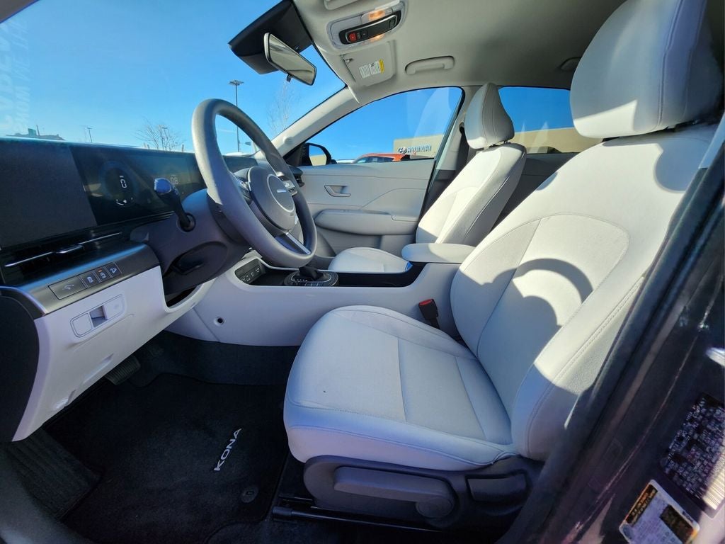 2025 Hyundai KONA SE