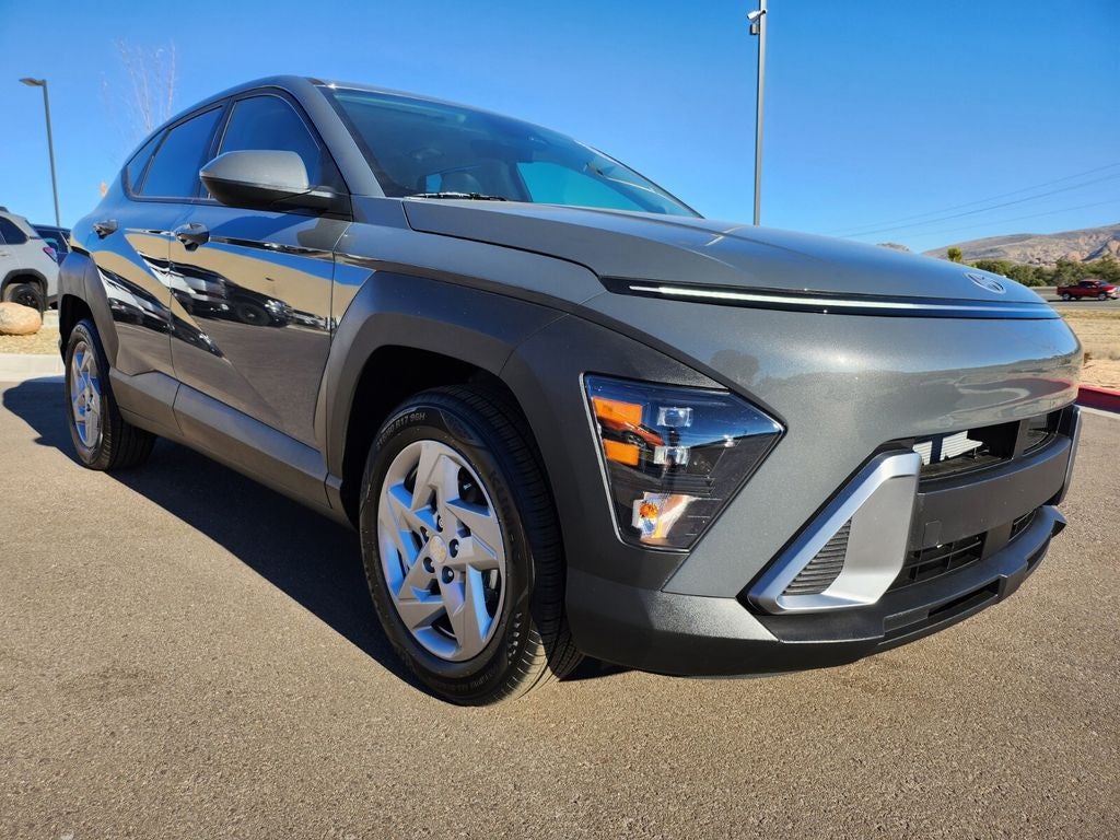 2025 Hyundai KONA SE