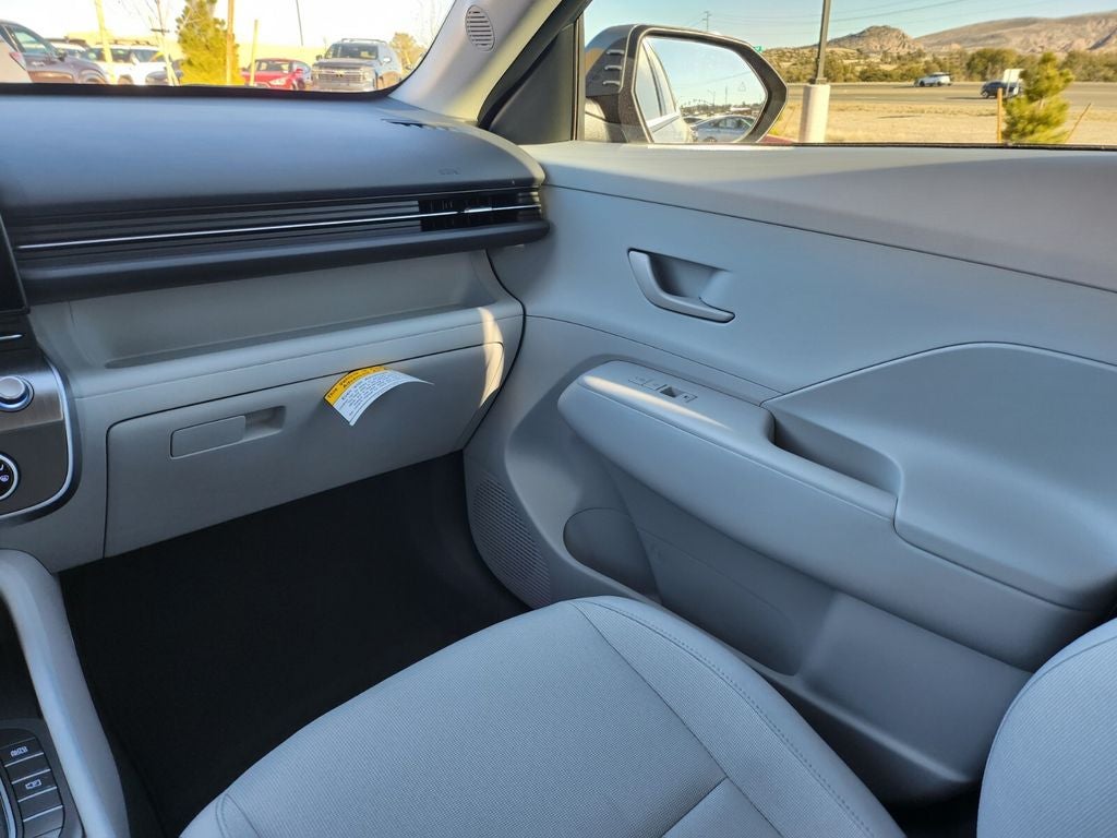 2025 Hyundai KONA SE