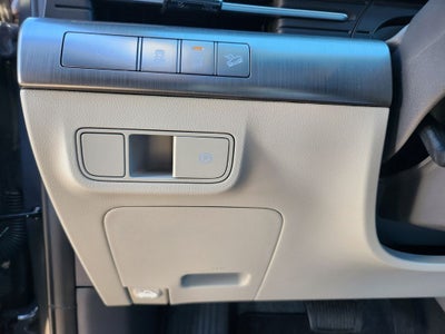 2025 Hyundai KONA SE