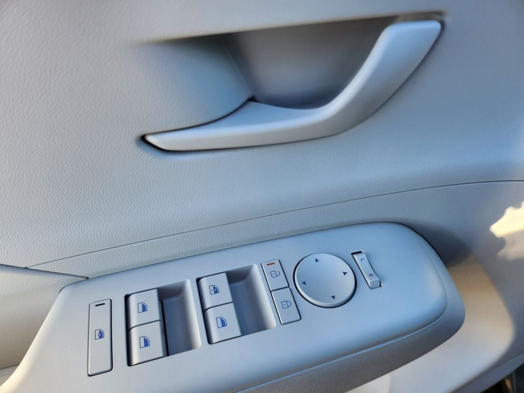 2025 Hyundai KONA SE