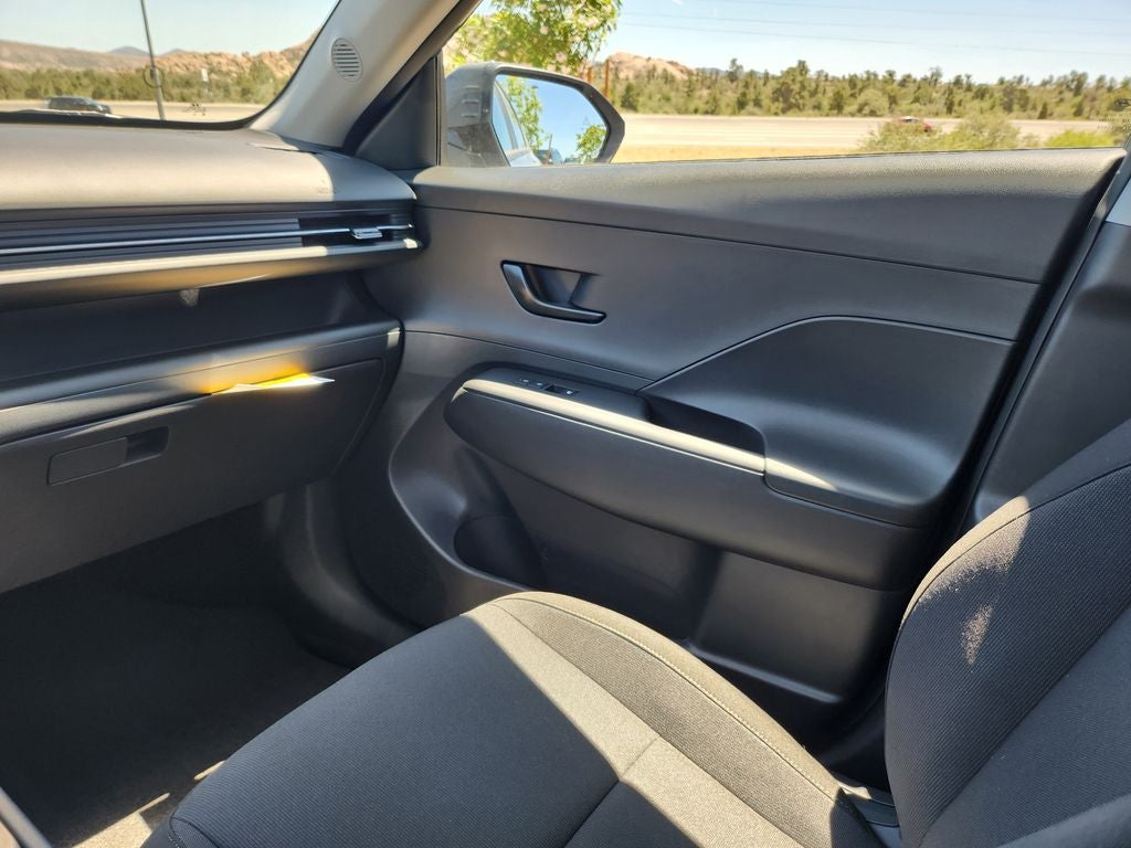 2026 Hyundai KONA SE