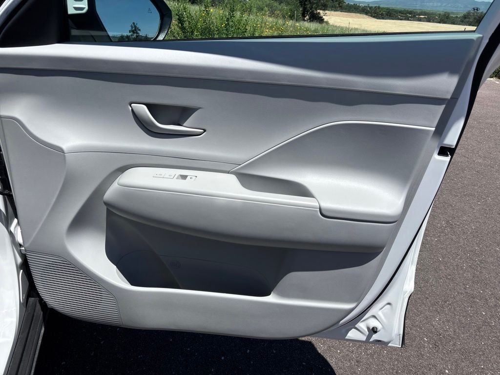 2025 Hyundai KONA SEL