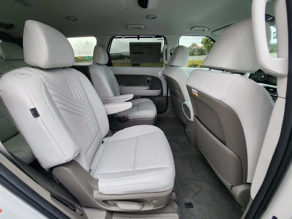 2027 Hyundai PALISADE HYBRID Blue SEL 7 Passenger