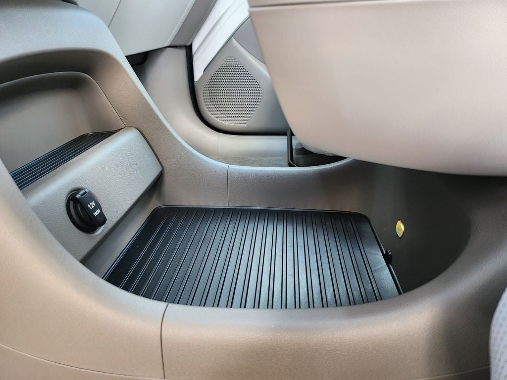 2026 Hyundai PALISADE HYBRID SEL 8 Passenger