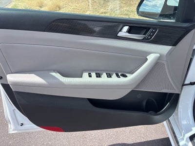 2019 Hyundai SONATA HYBRID Limited