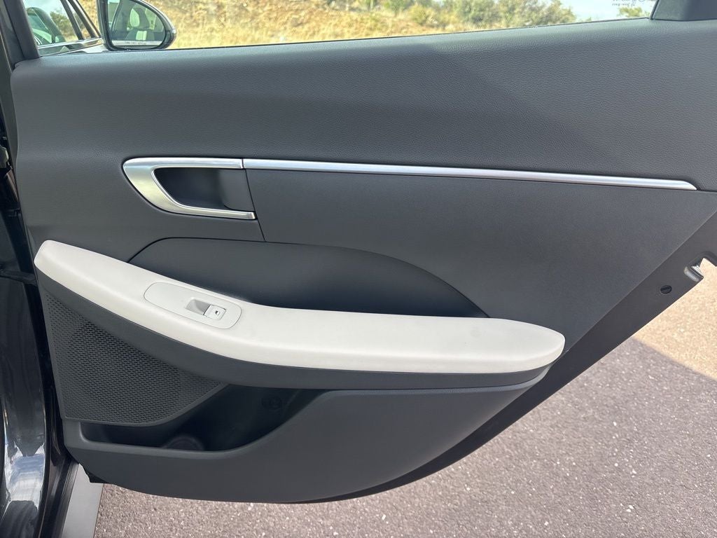 2023 Hyundai SONATA SE