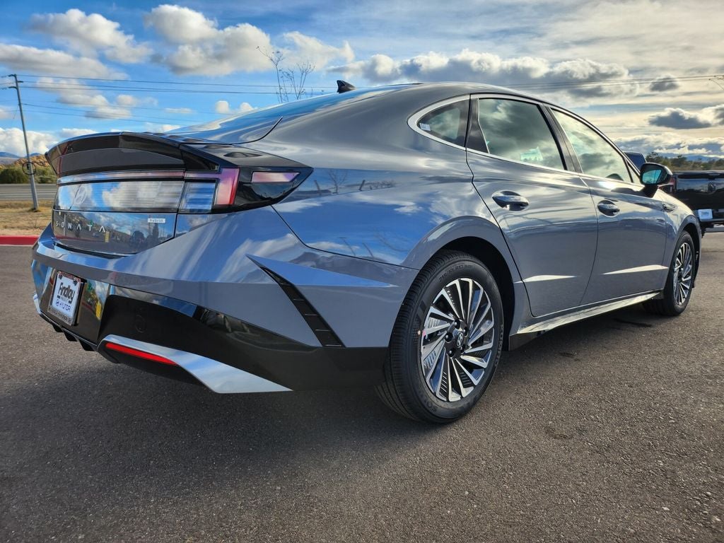 2026 Hyundai SONATA HYBRID SEL