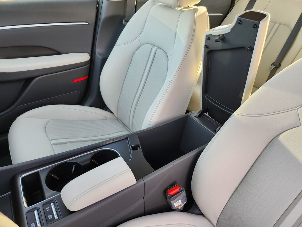 2026 Hyundai SONATA HYBRID SEL