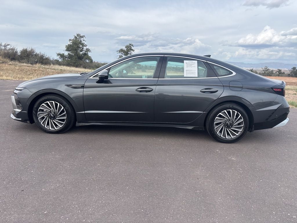 2025 Hyundai SONATA HYBRID Limited