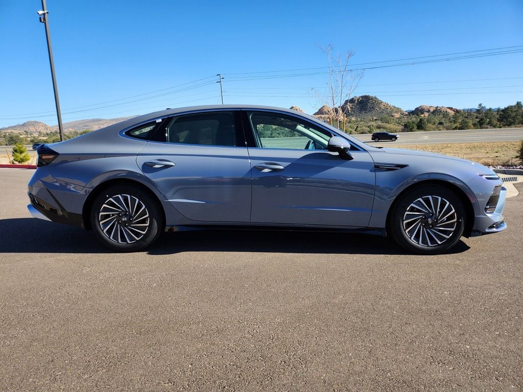 2026 Hyundai SONATA HYBRID Limited