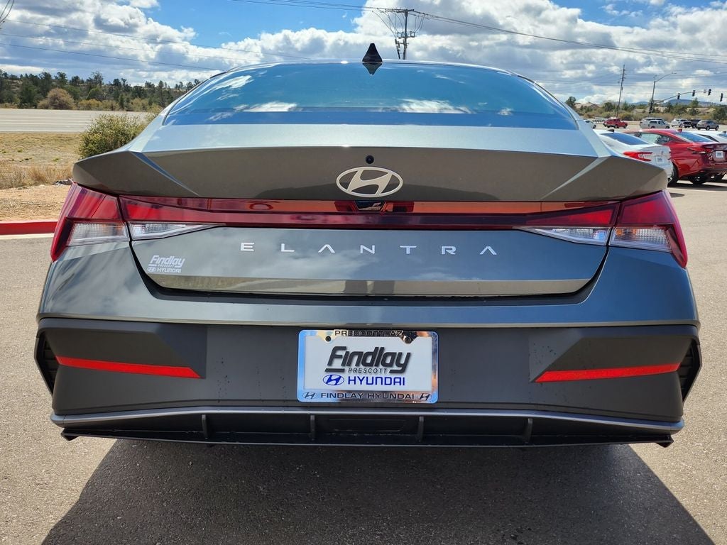 2026 Hyundai ELANTRA SE