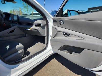 2026 Hyundai ELANTRA SE