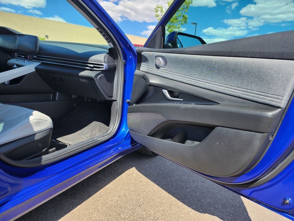 2022 Hyundai ELANTRA HYBRID Limited