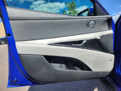 2022 Hyundai ELANTRA HYBRID Limited