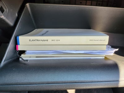 2022 Hyundai ELANTRA HYBRID Limited