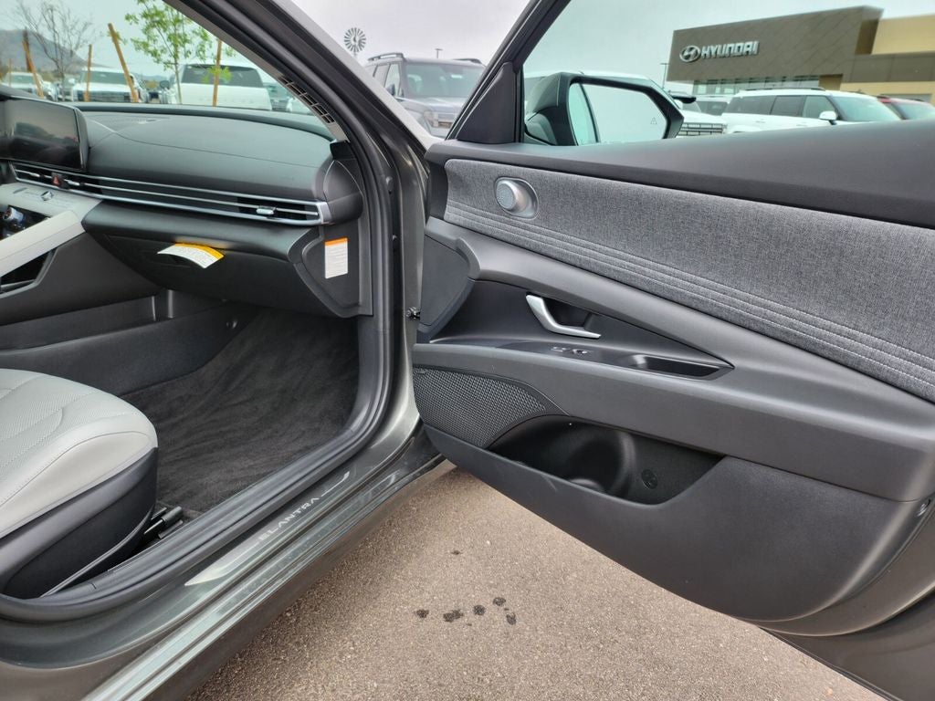 2025 Hyundai ELANTRA HYBRID Limited