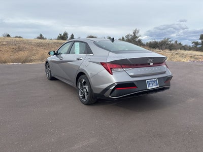 2025 Hyundai ELANTRA SEL Convenience