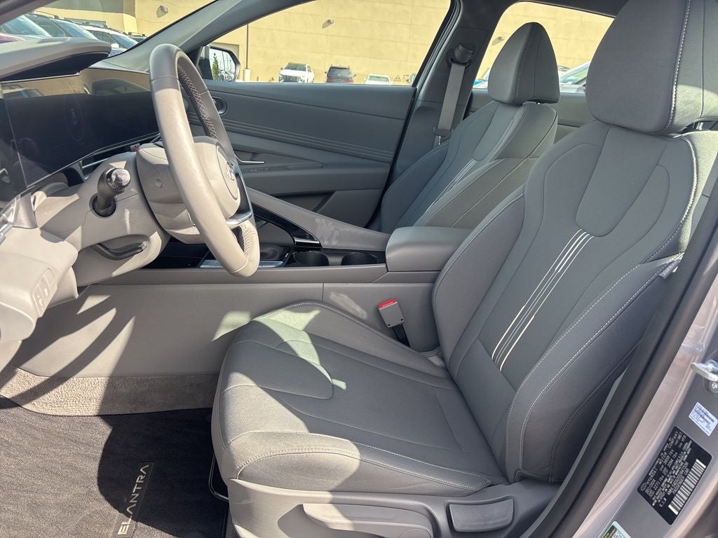 2025 Hyundai ELANTRA SEL Convenience