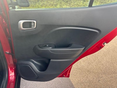 2025 Hyundai VENUE SE