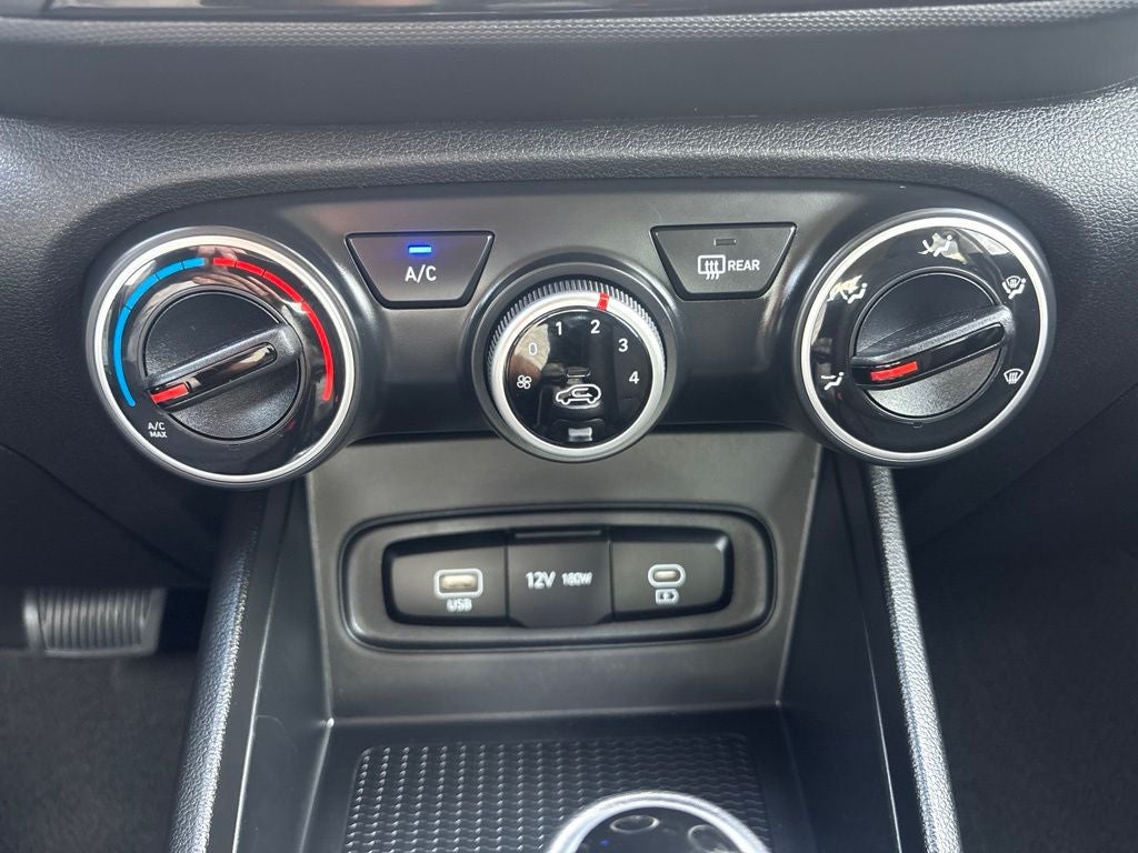 2025 Hyundai VENUE SE