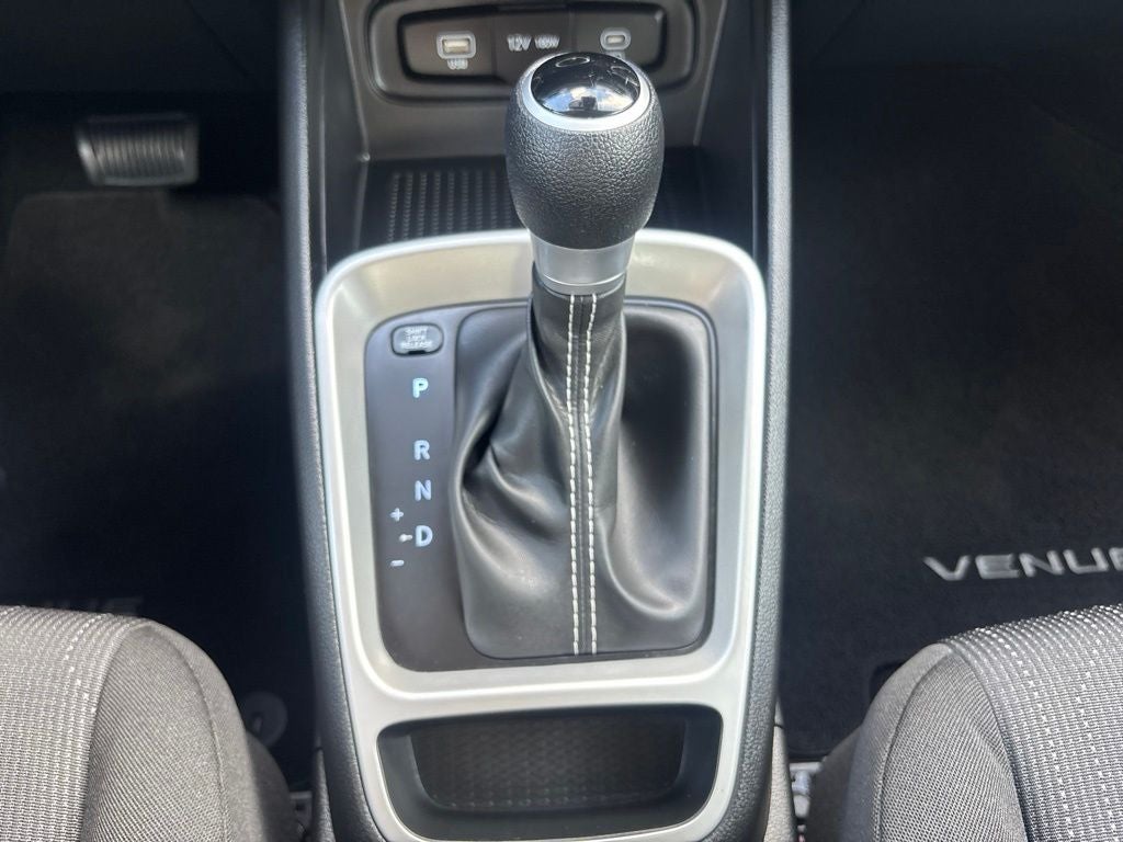 2025 Hyundai VENUE SE