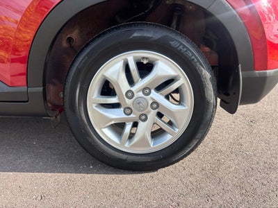 2025 Hyundai VENUE SE