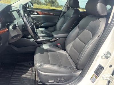 2017 Kia Cadenza Premium