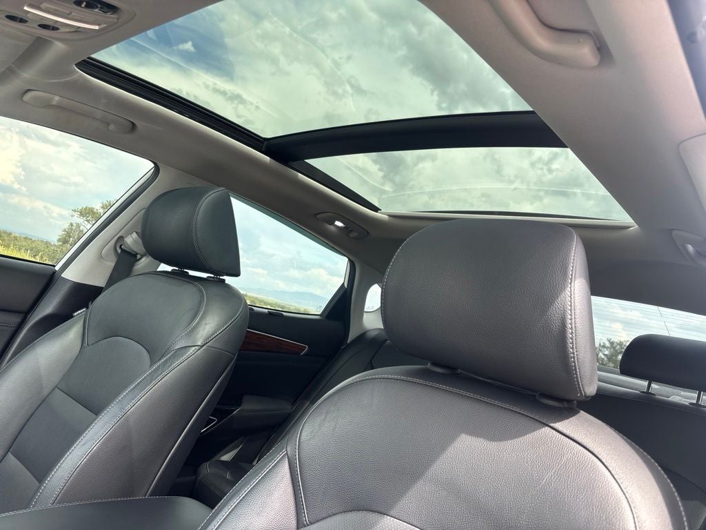 2017 Kia Cadenza Premium