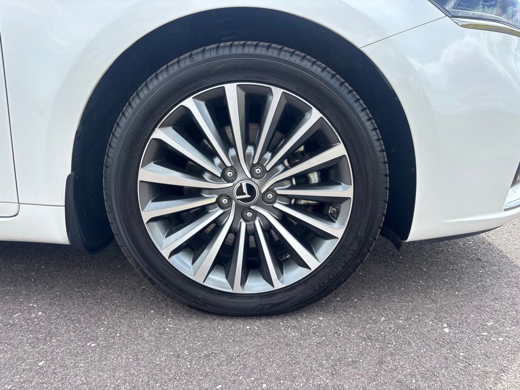 2017 Kia Cadenza Premium