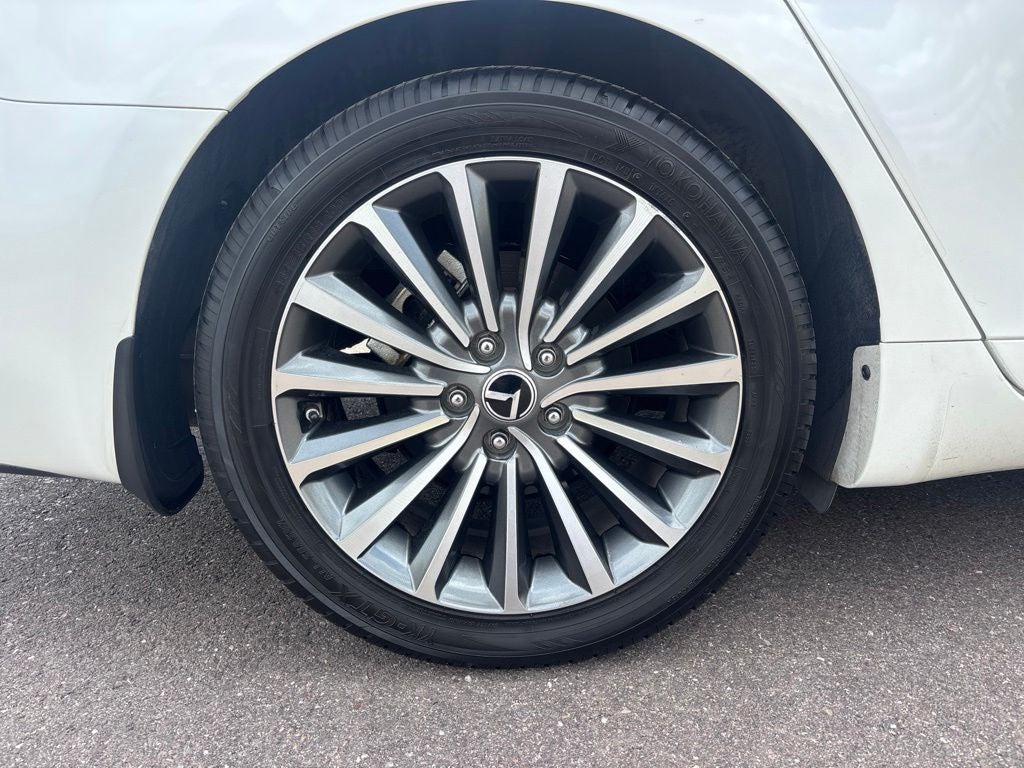 2017 Kia Cadenza Premium