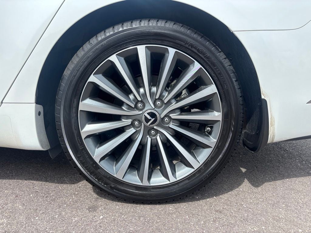 2017 Kia Cadenza Premium