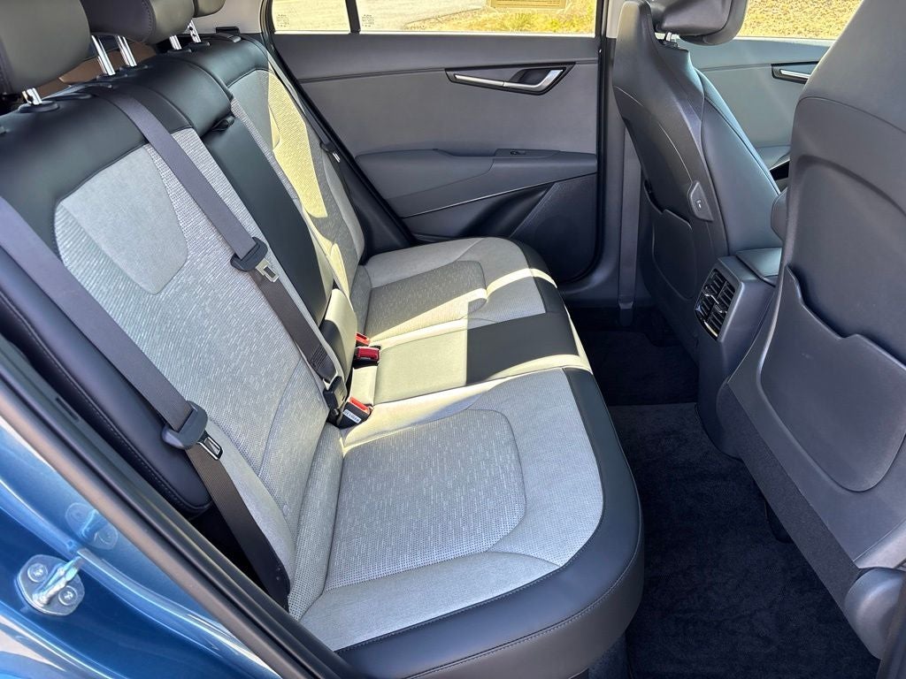 2024 Kia Niro SX