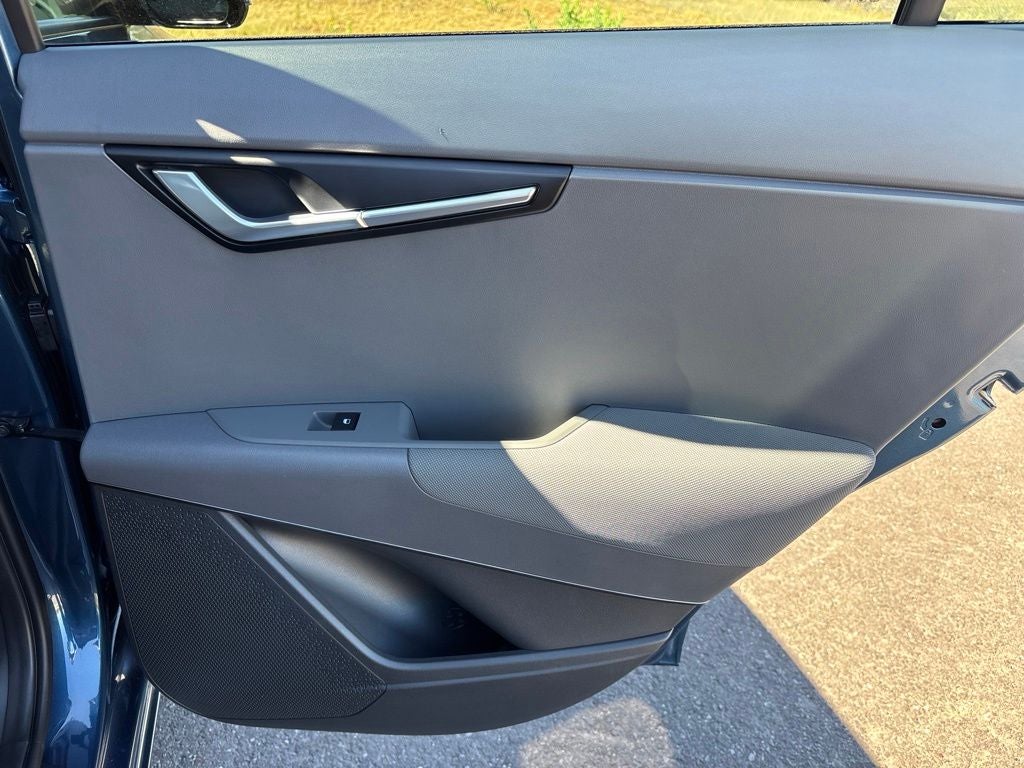 2024 Kia Niro SX
