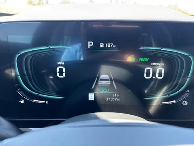 2024 Kia Niro SX