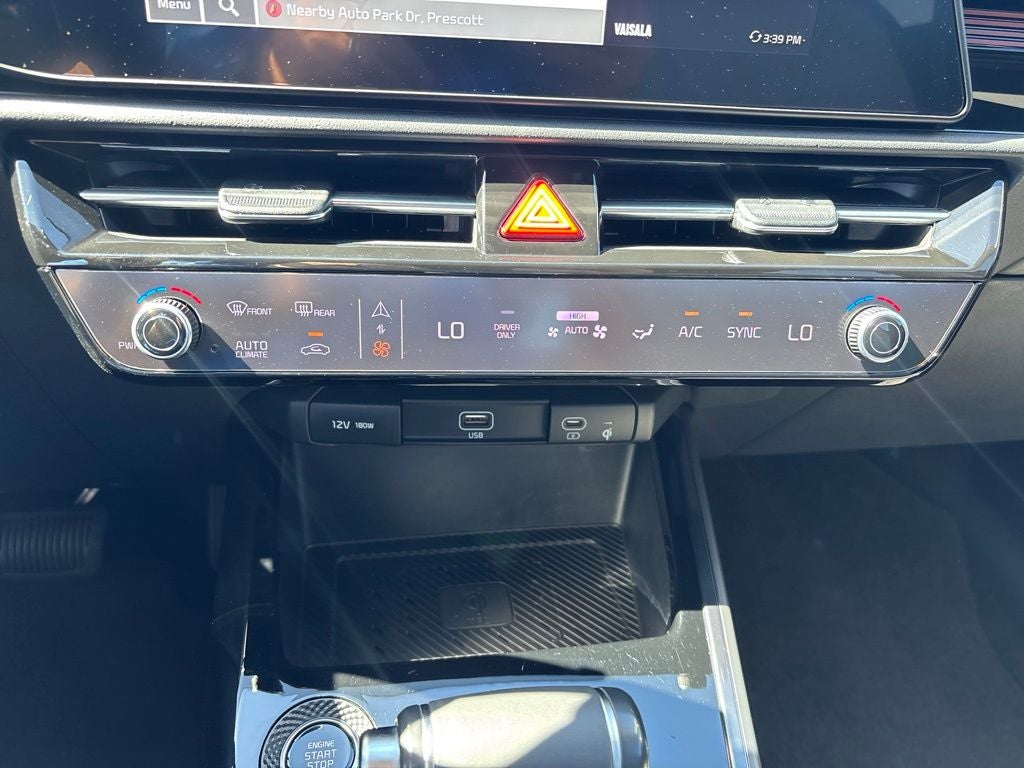 2024 Kia Niro SX