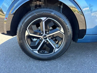 2024 Kia Niro SX