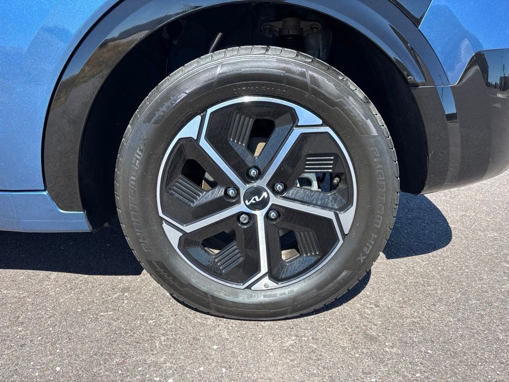 2024 Kia Niro SX