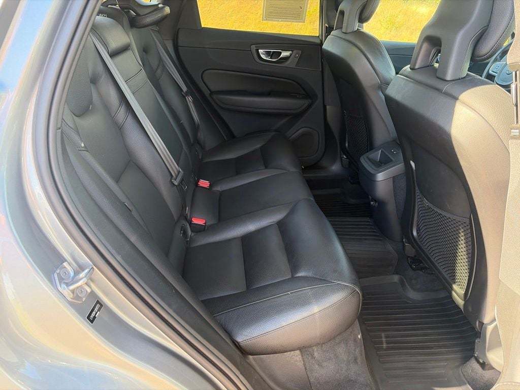 2018 Volvo XC60 T5 Momentum